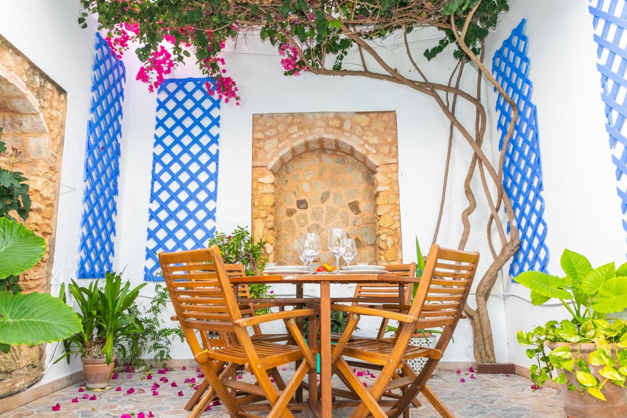 Casa Con Encanto En Casco Antiguo - El Patio Te Encantará Barbate